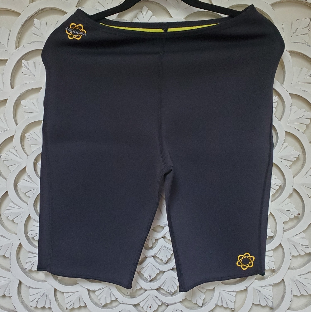 Zaggora Medium Hot Sorts Scuba Type Exercise Pants Shorts Cellulite